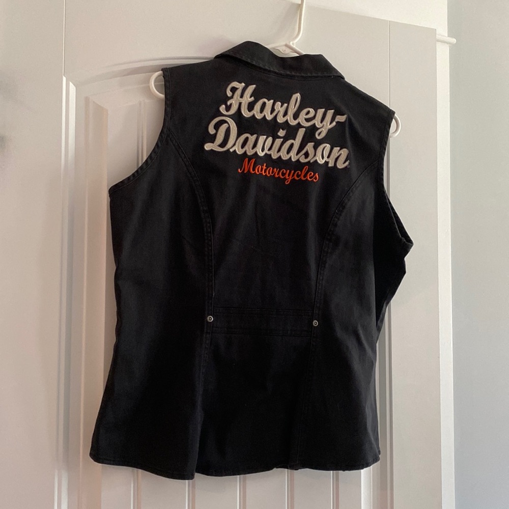 Authentic Harley Davidson vest!